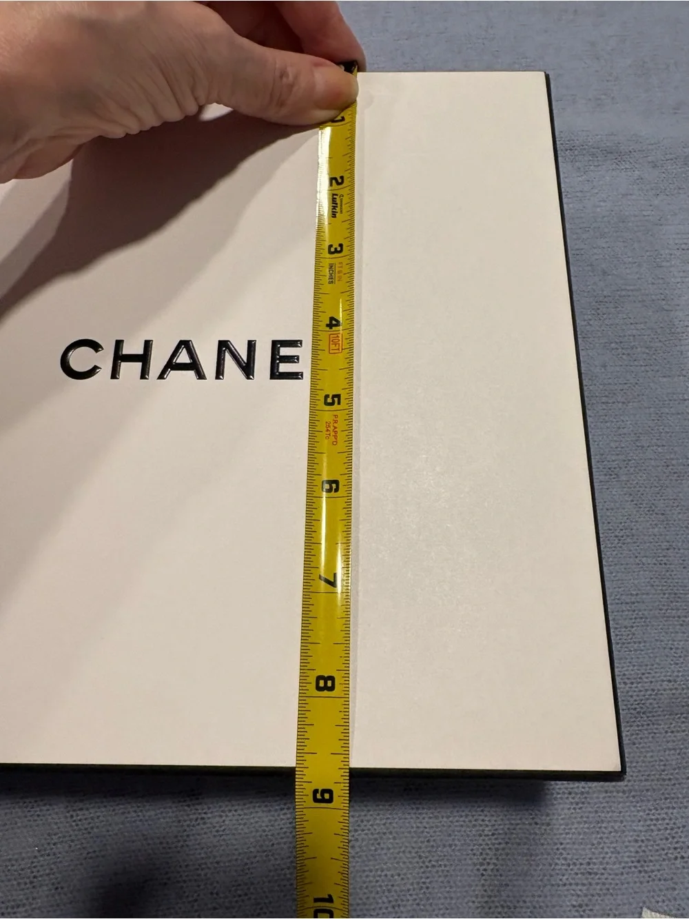 CHANEL White Box w Black Logo &Gold-Stamped Ribbon &drawstring dust bag